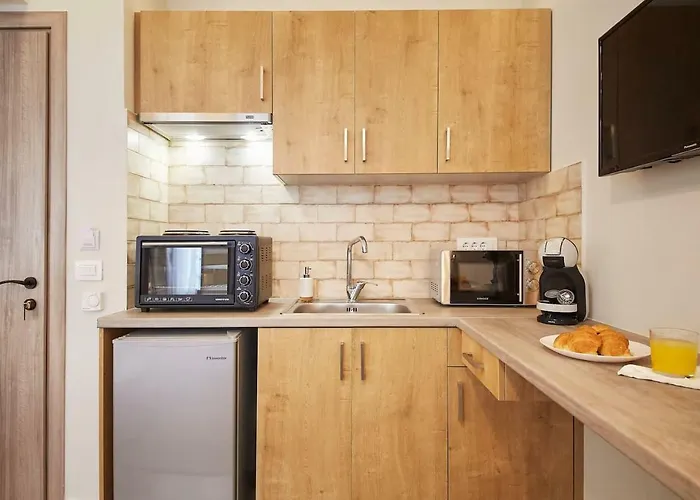Stay In A Hip Decorated Studio Near Acropolis!